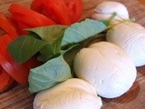 Insalata Caprese – Simple tomato, mozzarella and basil salad