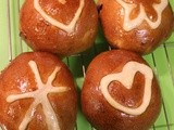 Hot Cross Buns (Vegan)