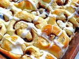 Apple Cinnamon Raisin Buns