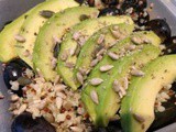 Lunch box: sweet and savory salad with bulgur, quinoa, grapes and avocado