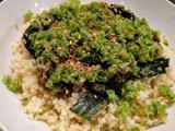 Millet with leeks and thinly chopped broccoli