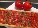 Thin tart with tomato