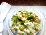 Green peas and cauliflower in  a mildly spiced thick creamy sauce     ( Gobi mutter masala)