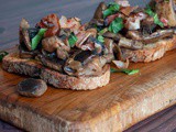 Mushroom Bruschetta With Bacon