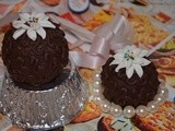 Chocolate ornaments for cake topper