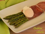 Asparagi Bio con prosciutto crudo e uovo in camicia