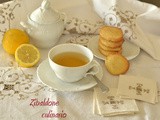 Biscotti al limone e fiori di sambuco
