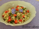 Quinoa con lenticchie, fragole e borragine