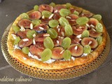 Torta salata autunnale con fichi ed uva