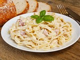 Tagliatelle panna e prosciutto